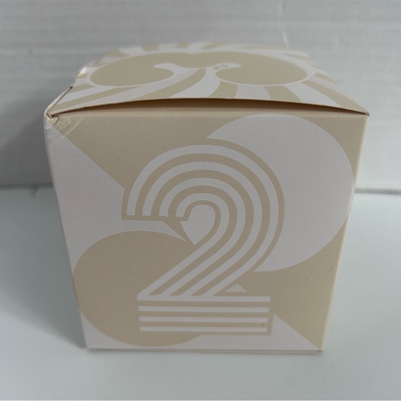 The Body Shop Almond Milk & Honey Treats Cube 3-pc Giftset - Picture 9 of 13